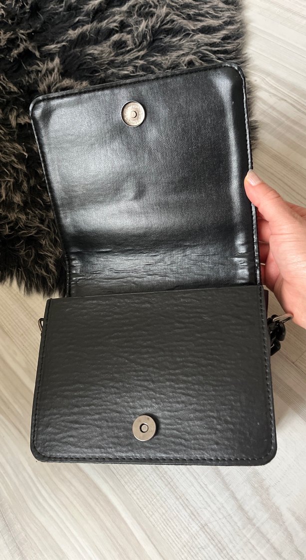 Zincir Detaylı Siyah Deri Kadın Çanta - Görsel 3