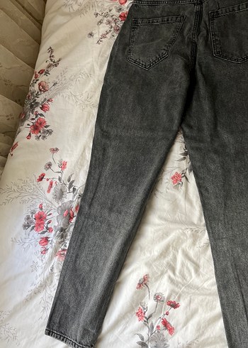 Gri kadın Pantolon 
Paçasında defosu var ben kıvırıp giydim - Görsel 6