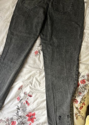 Gri kadın Pantolon 
Paçasında defosu var ben kıvırıp giydim - Görsel 5