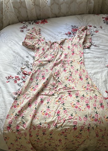 Beyaz Çiçekli V Yaka Midi Bohem Elbise - Görsel 6