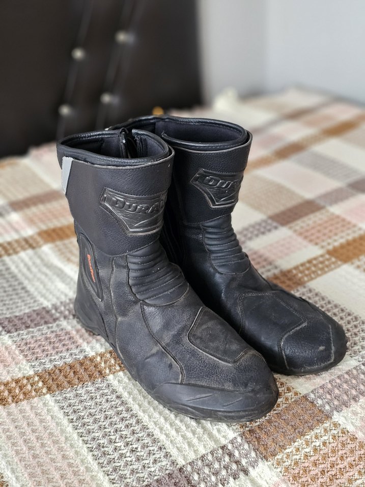 çeşitli motorcu kıyafet ve aksesuarları - Görsel 3