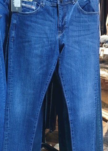 Diesel Mavi Denim Jean