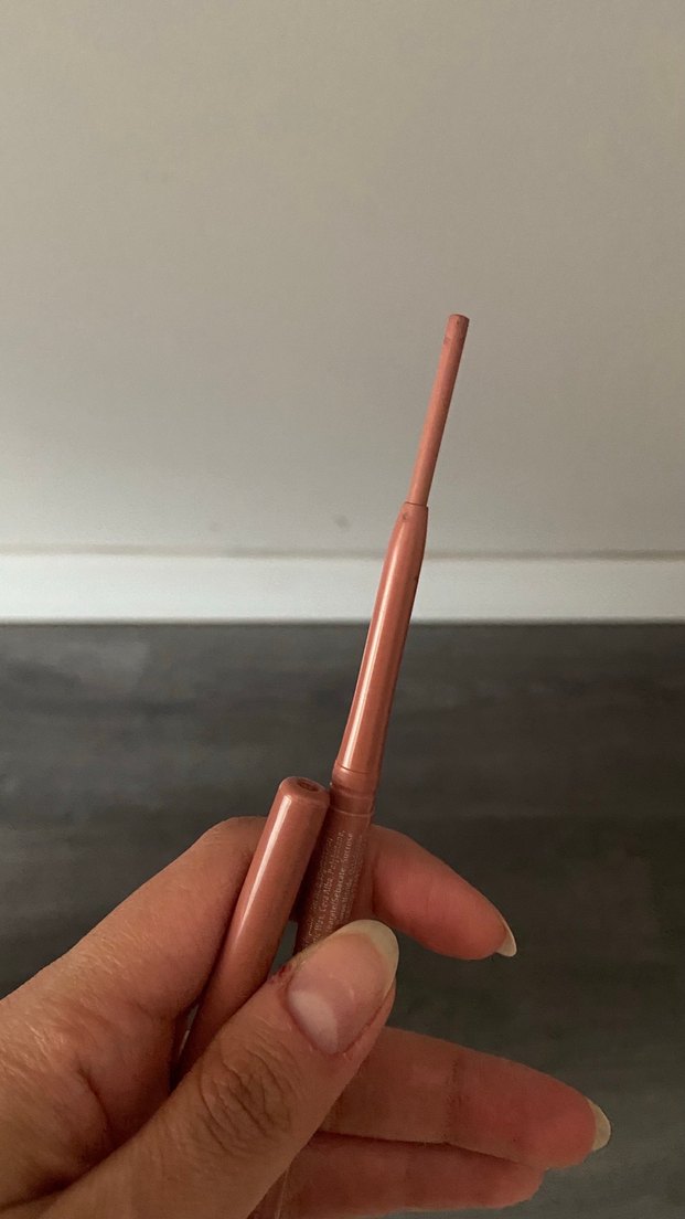 Bej Pastel Dudak Kalemi - Görsel 2