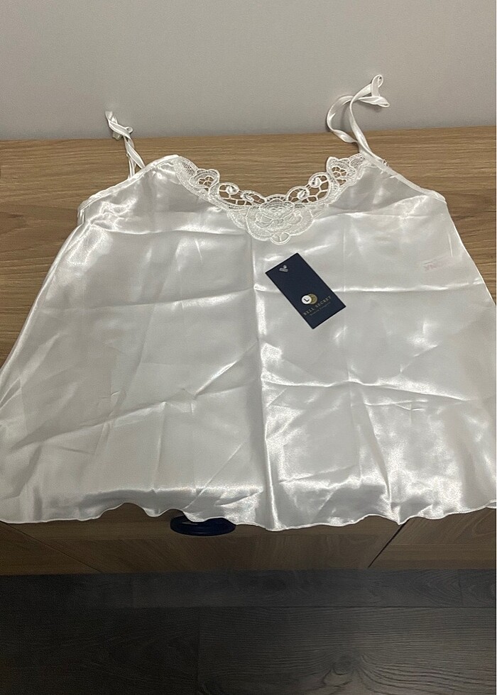 Güpürlü saten gecelik - Görsel 2