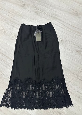 Beymen Dantel Detaylı Siyah Uzun Kadın Etek
