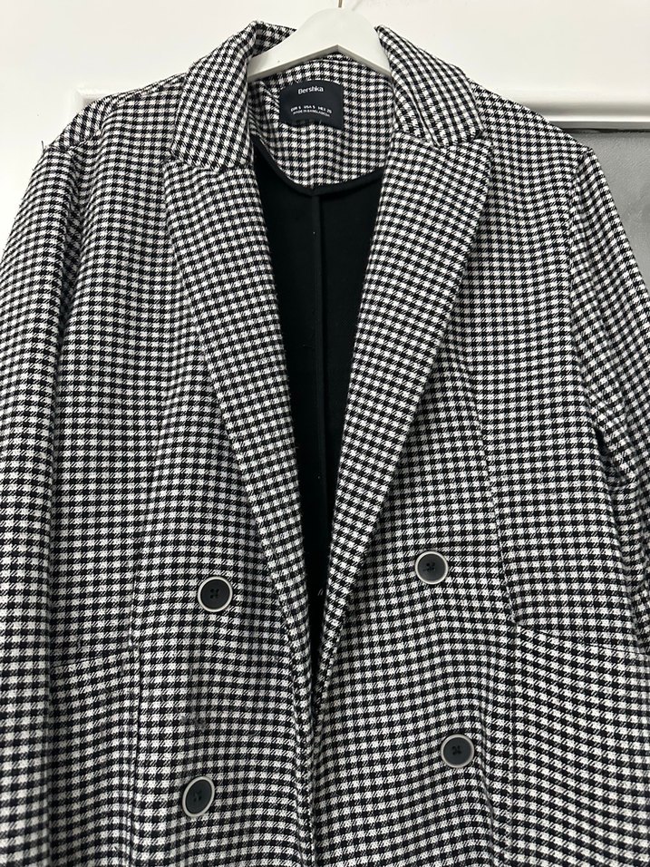 Düğmeli Siyah Beyaz Ekose Kadın Bershka Ceket - Görsel 2