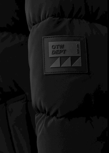 Siyah Kapüşonlu erkek Kışlık Mont - Görsel 7