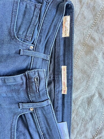 Levis kot