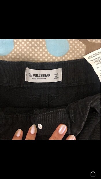 40 Beden siyah Renk Pull and bear şort