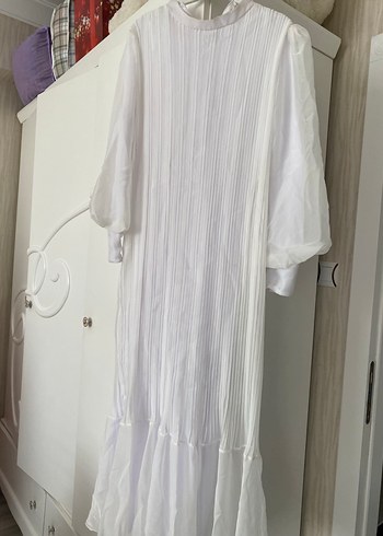 Beyaz Piliseli Uzun Elbise - Görsel 4