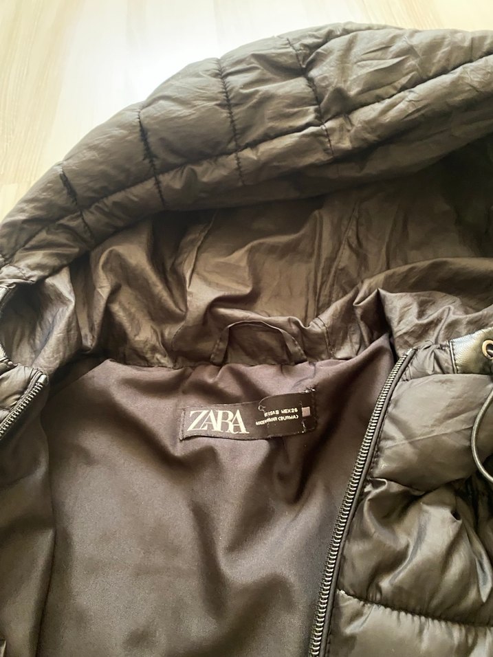 Siyah Kapüşonlu Kadın Kışlık Mont - Görsel 4