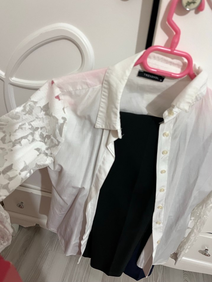 Düğmeli Uzun Kollu Beyaz Kadın Gömlek - Görsel 3