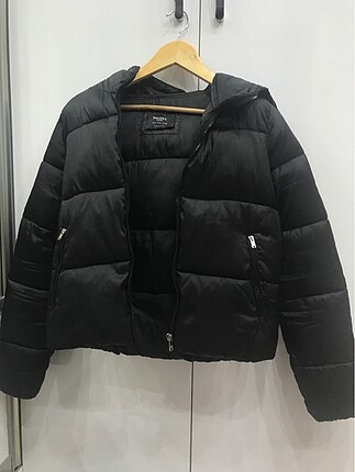 az giyilmiş defosuz bershka mont