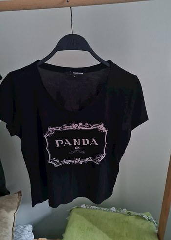Siyah panda yazılı tşört