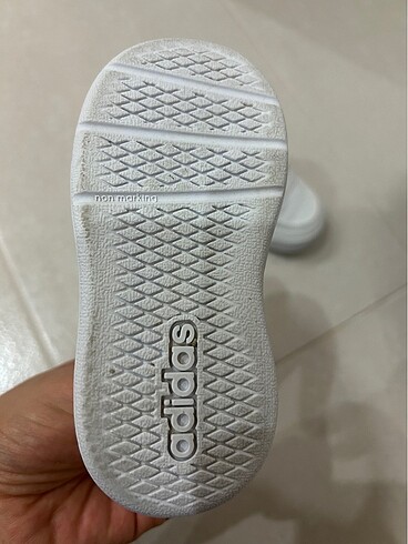 21 Beden beyaz Renk Adidas tensaur spor ayakkabı kız çocuk