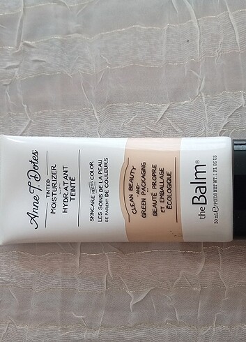  Beden Renk The Balm BB Cream 
