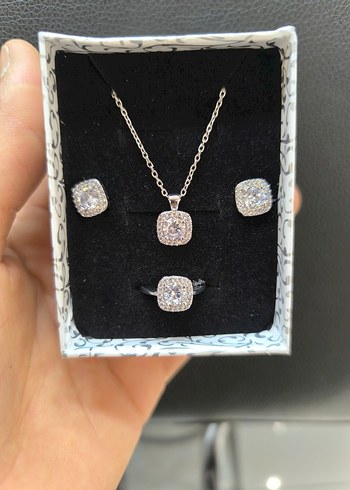 Accessorize Altin Renkli Kareli Parlak Taki Seti