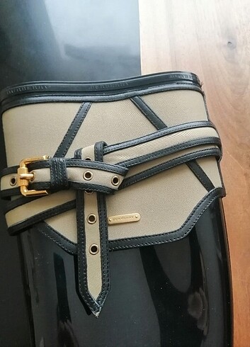 41 Beden siyah Renk Burberry orijinal çizme 