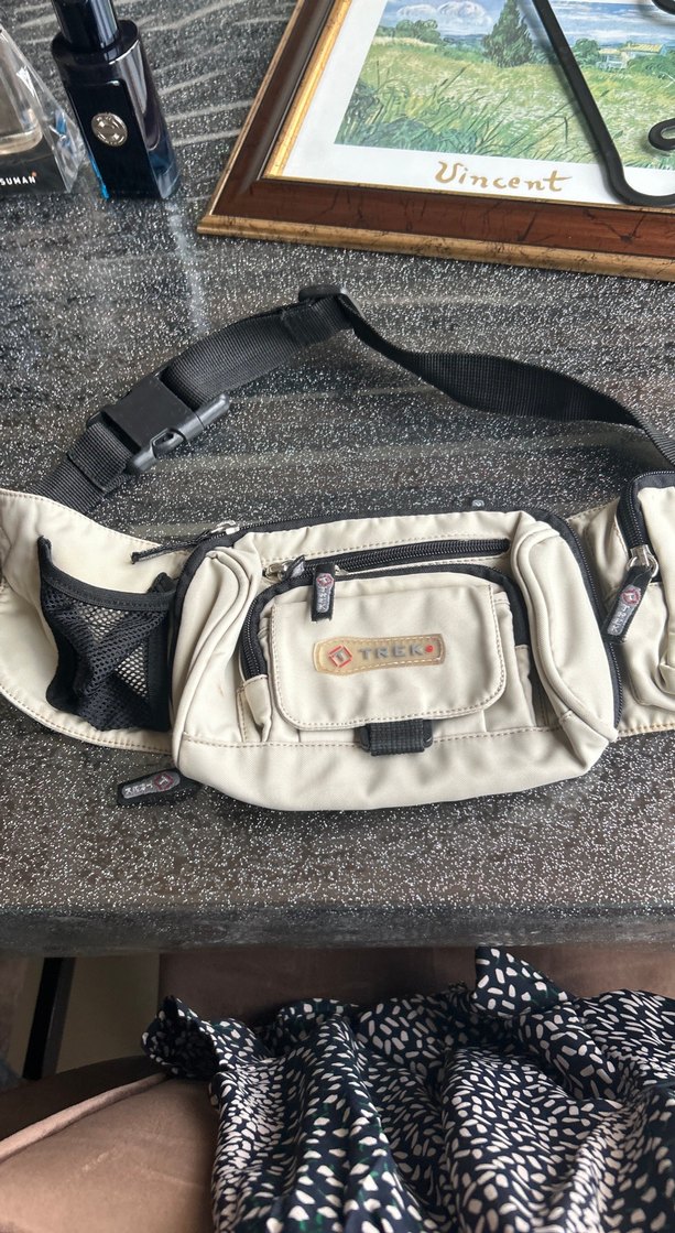 Beyaz Baskılı Bel Çantası - Görsel 3