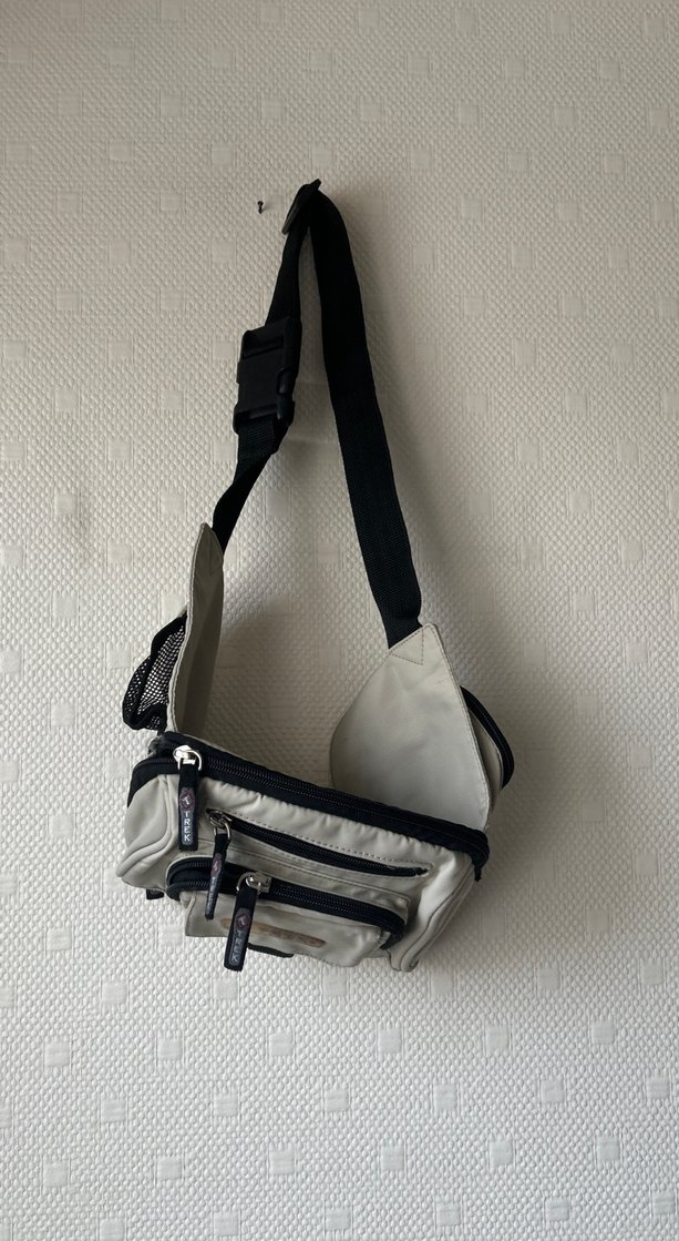 Beyaz Baskılı Bel Çantası - Görsel 2