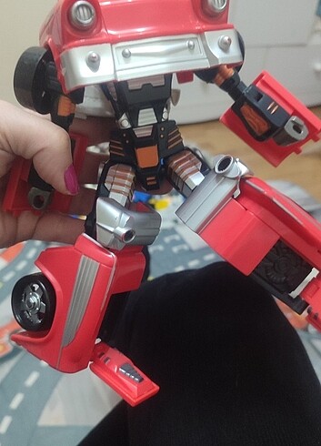 #transfirmers#arabayadönüşüyor#kutusuyla#yukardaki süs i?innkinu - Görsel 8