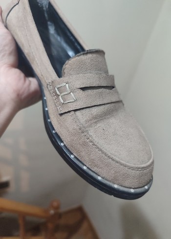 Bej Süet Tokalı Kadın Klasik Ayakkabı - Görsel 4