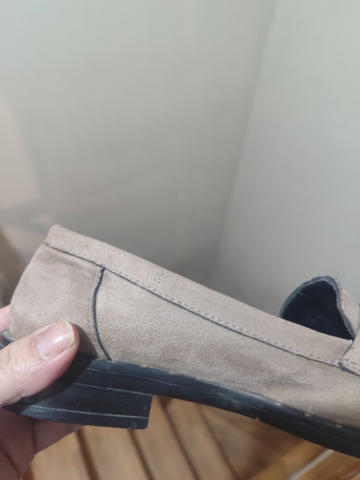 Bej Süet Tokalı Kadın Klasik Ayakkabı - Görsel 2