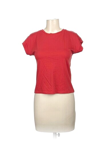 Dilvin T-shirt %70 İndirimli.