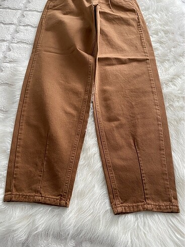 xs Beden kahverengi Renk Urban outfitters taba havuç pantolon