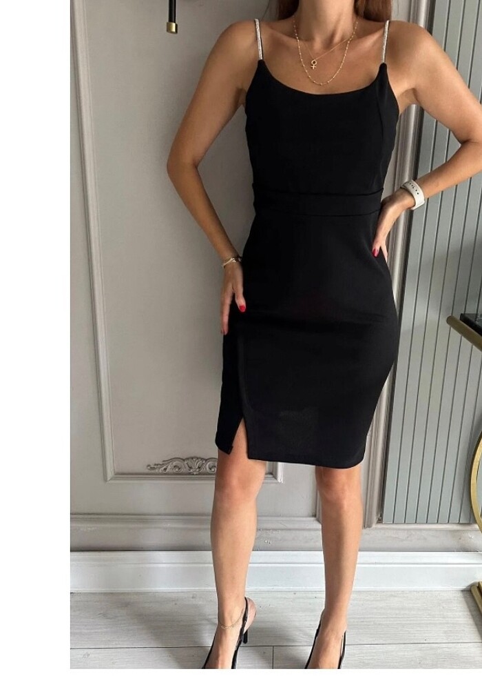 Siyah taş kristal askılı krep elbise - Görsel 2