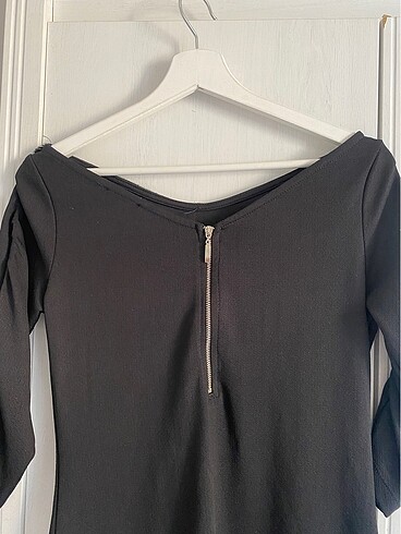 Tozlu yakası taşlı kısa elbise - Görsel 7