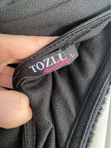 Tozlu yakası taşlı kısa elbise - Görsel 8