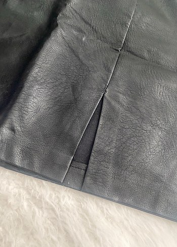 Stradivarius yırtmaçlı Deri Siyah Mini Etek - Görsel 4