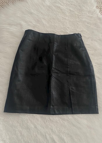 Stradivarius yırtmaçlı Deri Siyah Mini Etek - Görsel 3