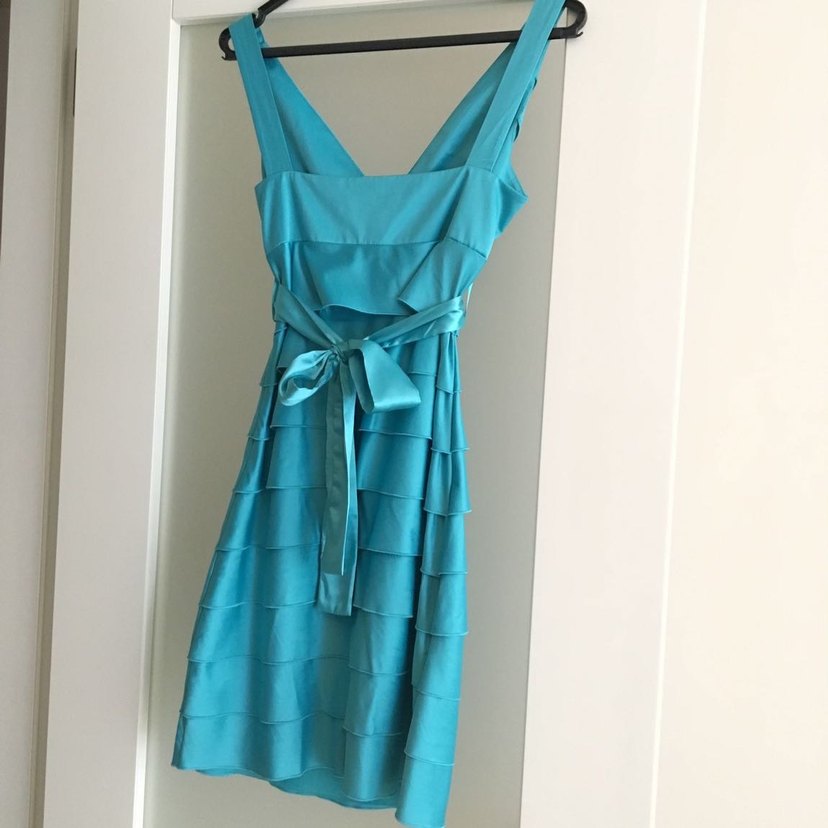 Koton turkuaz saten Parlak Mini V Yaka Elbise - Görsel 5