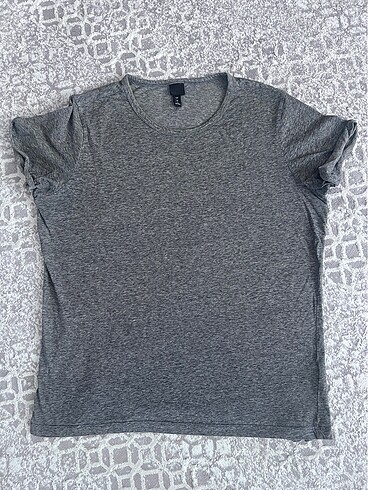 H&M tshirt