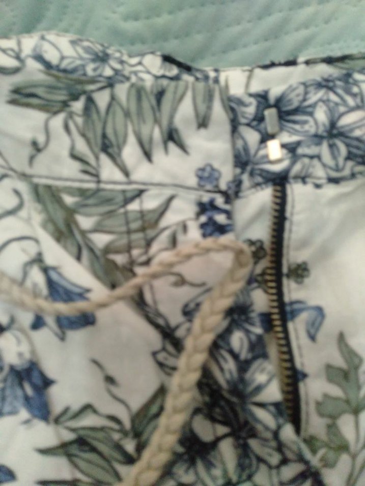 Çiçek Desenli Bohem Beyaz Mini Şort - Görsel 2