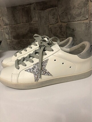 Golden goose sneaker