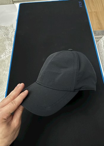 H&M Orjinal Siyah Sapka