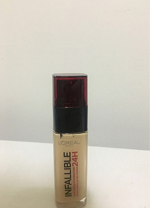 universal Beden Infallible fondoten- 140 beige dore golden beige