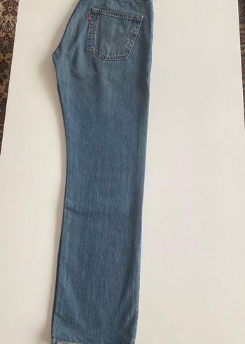 Levis 501 Kadin Dugmeli Duz Kesim Kirlimavi Renkte Kot Pantolon