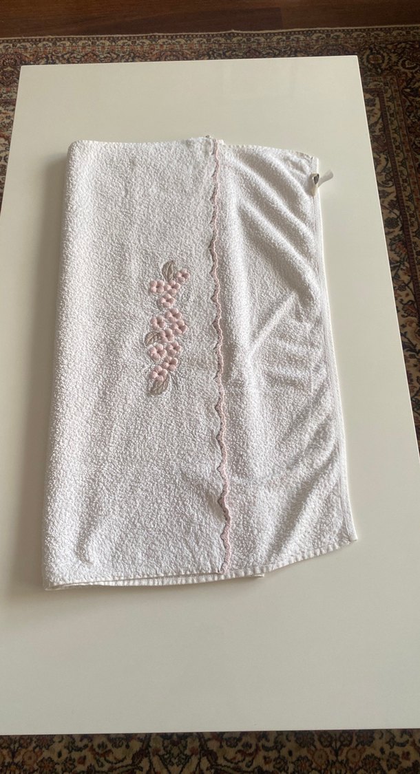 Linens Pastel Pembe Çiçekli Vücut Havlusu — görsel 2/4