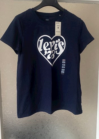 Levis Orjinal Levi S Lacivert Kalp Baskili Kadin Tisort