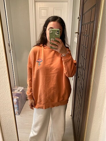 Sweatshirt