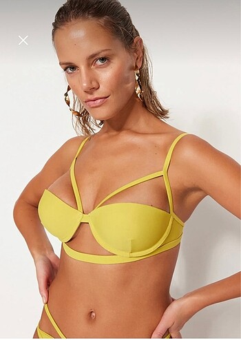 Trendyol & Milla Yağ Yeşili Bikini Üst