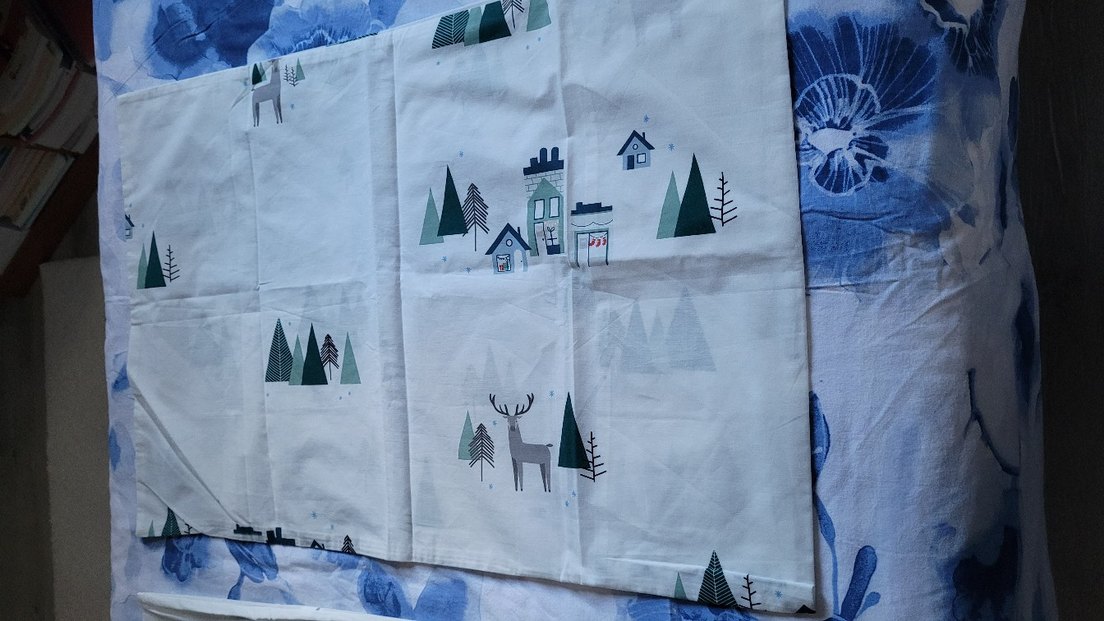 Beyaz Desenli Yatak Örtüsü - Görsel 4