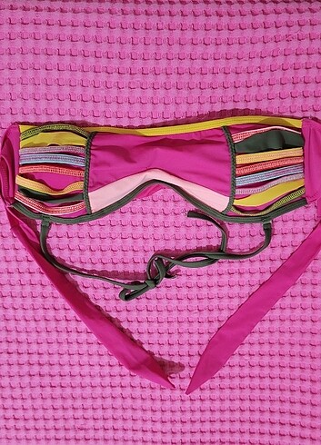 Penti bikini üstü