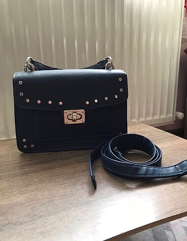 Stradivarius sıfır çanta