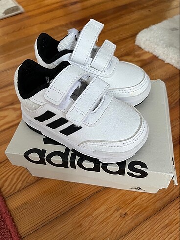 Adidas bebek ayakkabı 1 yaş 20 numara