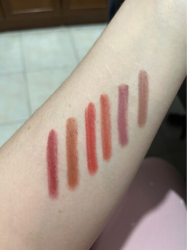 Diğer Lipstick ruj